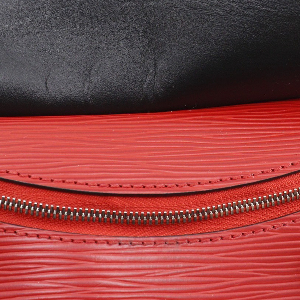 Pre-Loved Louis Vuitton Epi Tuileries - Picture 11 of 12